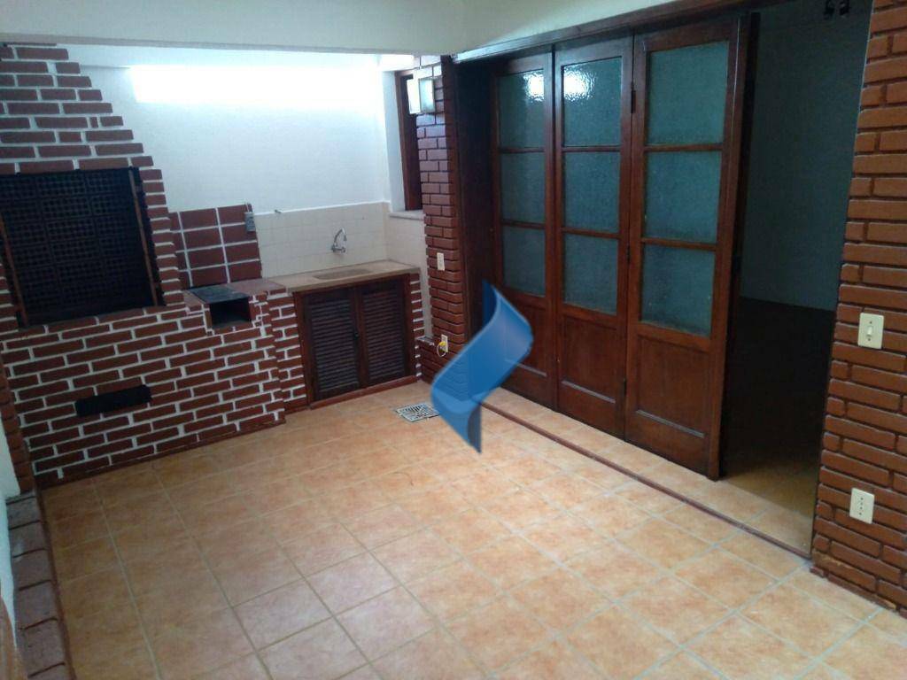 Casa para alugar com 3 quartos, 140m² - Foto 15