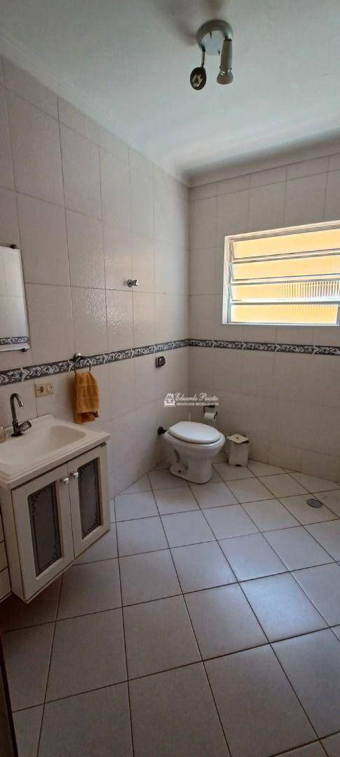 Sobrado à venda com 3 quartos, 239m² - Foto 21