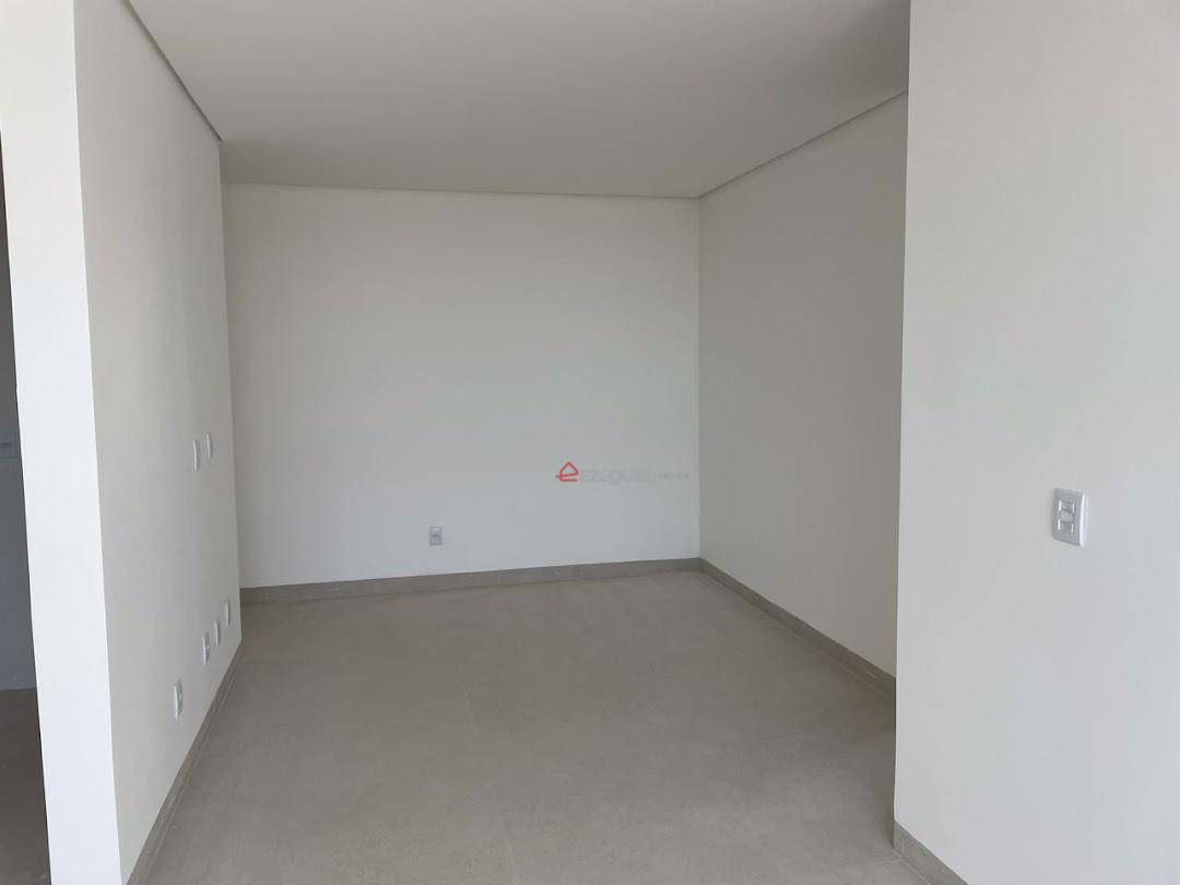 Apartamento à venda com 2 quartos, 141m² - Foto 8