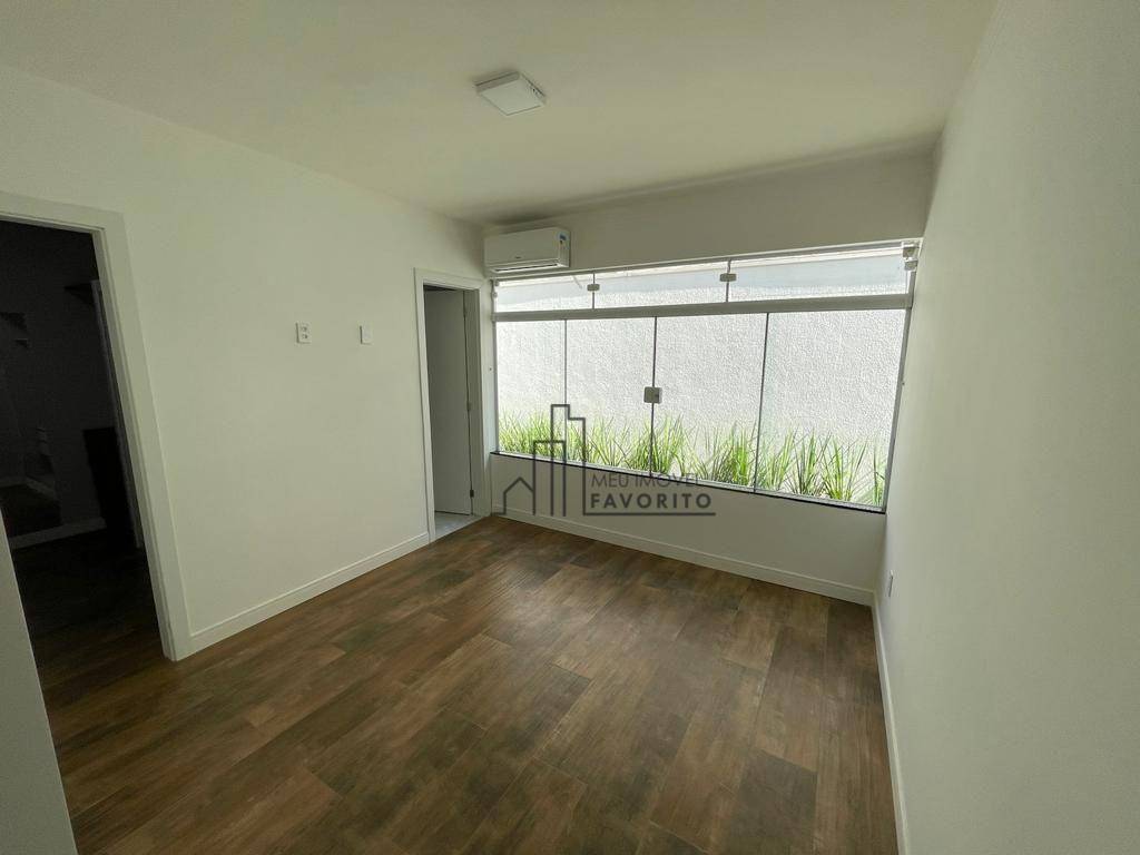 Casa à venda com 3 quartos, 190m² - Foto 17