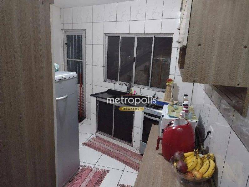 Sobrado à venda com 3 quartos, 210m² - Foto 1