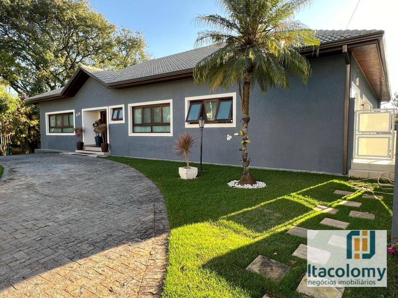 Casa de Condomínio à venda com 4 quartos, 540m² - Foto 2