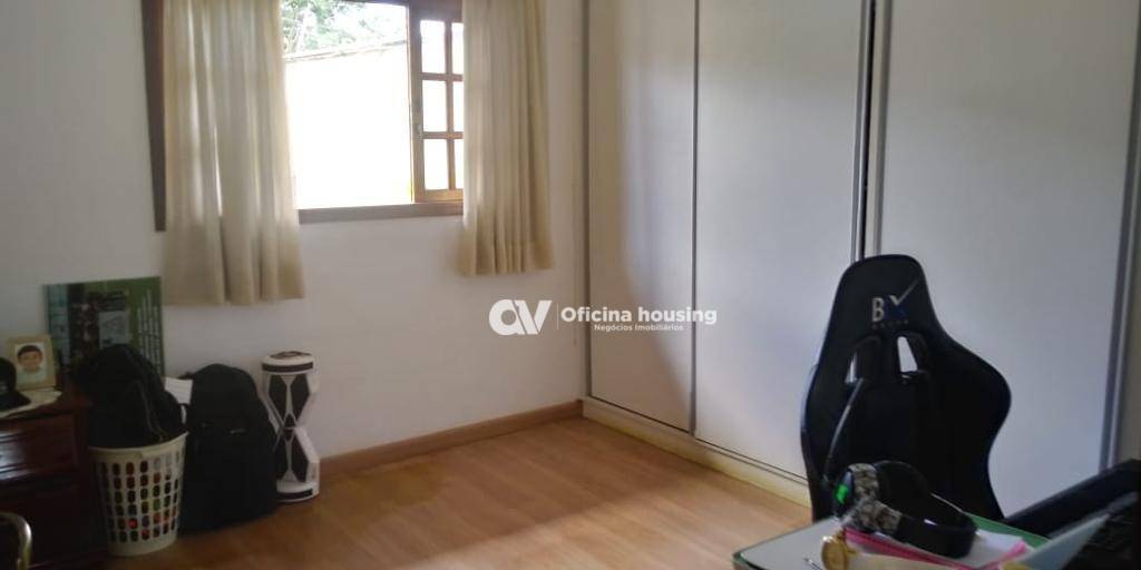 Casa à venda com 3 quartos, 183m² - Foto 14