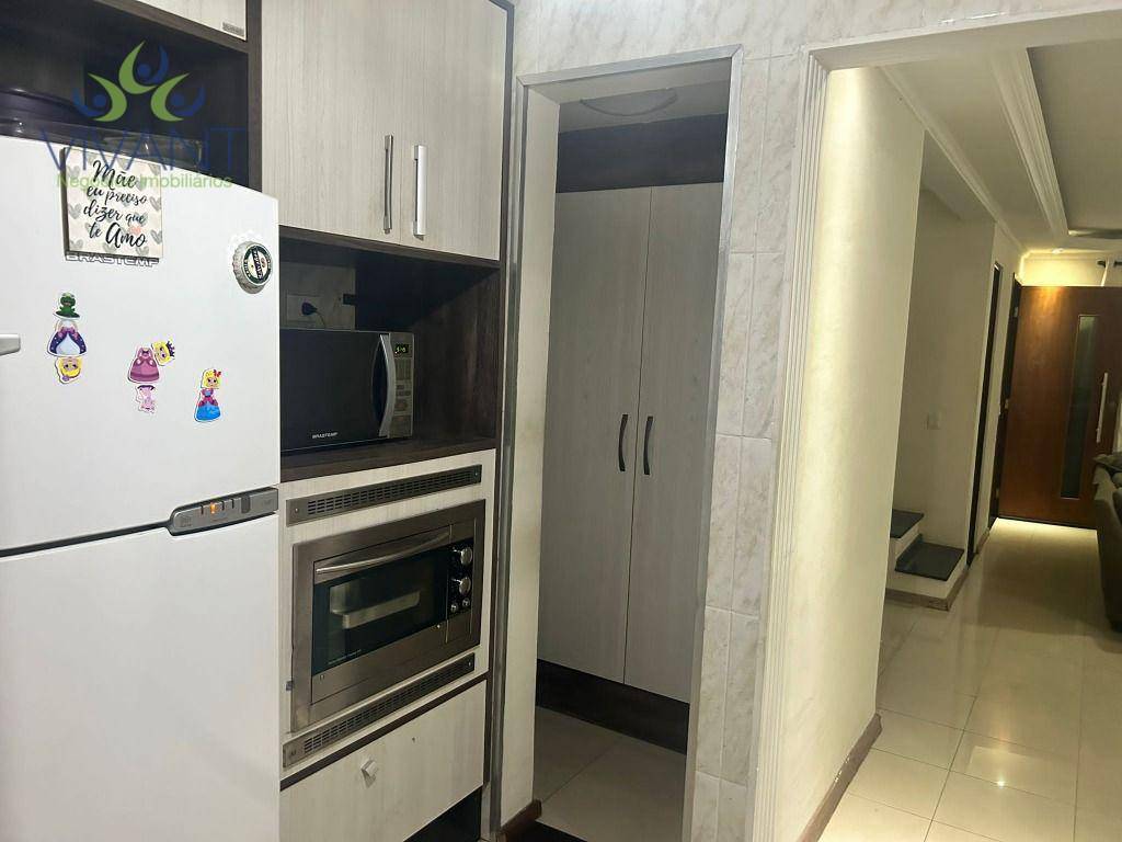 Sobrado à venda com 3 quartos, 234m² - Foto 9