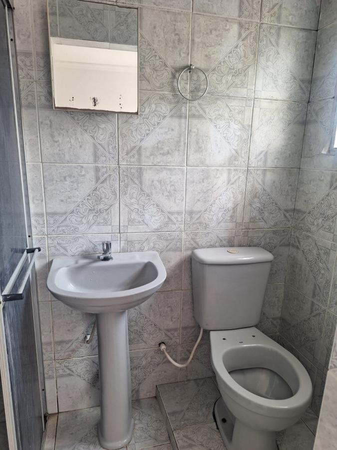 Casa para alugar com 2 quartos, 200m² - Foto 11