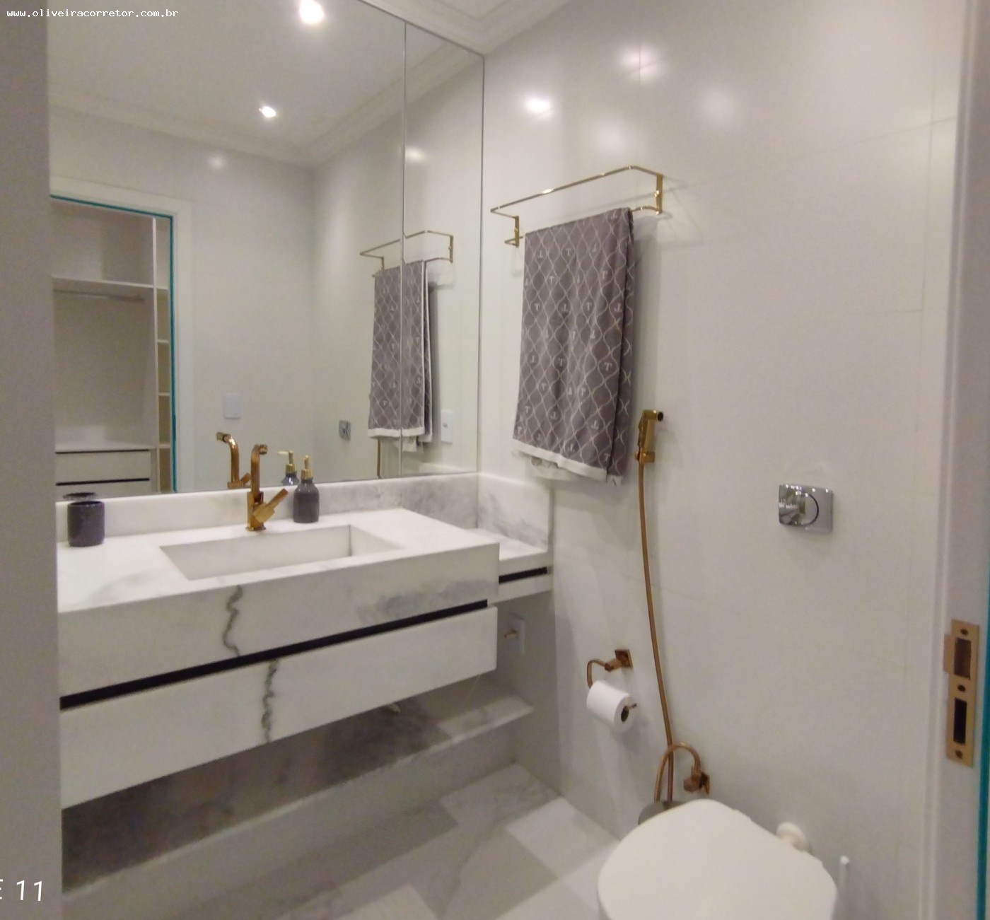 Casa à venda com 4 quartos, 337m² - Foto 14
