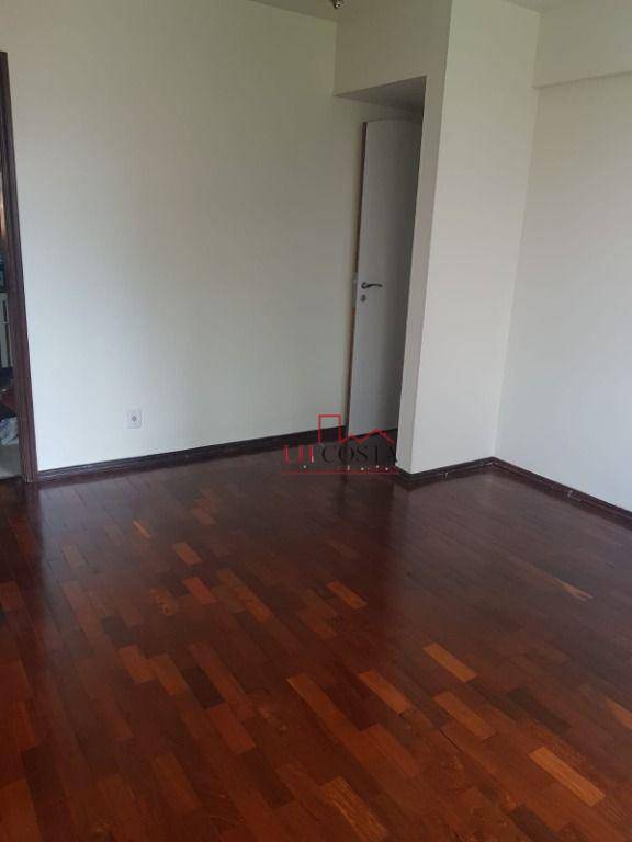 Apartamento à venda com 4 quartos, 180m² - Foto 16