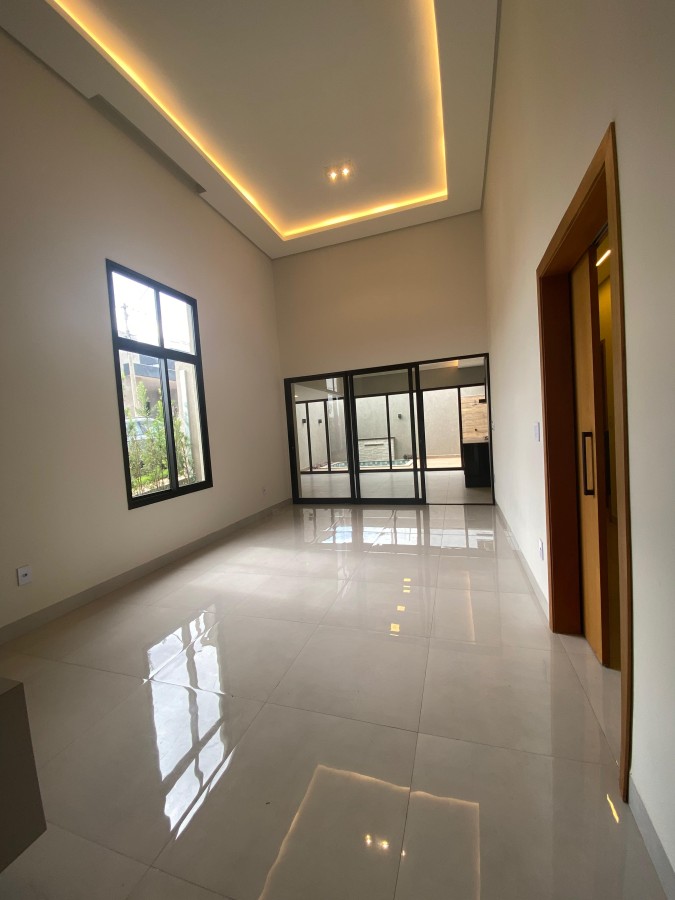Casa de Condomínio à venda com 3 quartos, 267m² - Foto 2