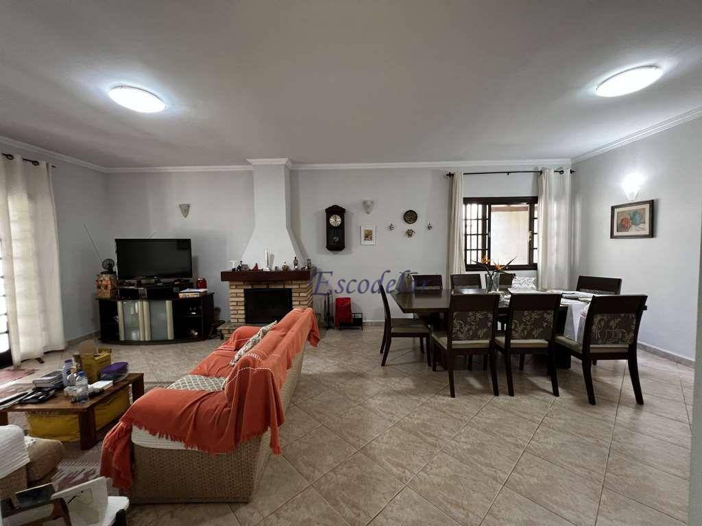 Casa à venda com 4 quartos, 247m² - Foto 8