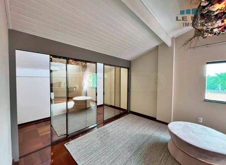 Casa à venda e aluguel com 5 quartos, 358m² - Foto 5