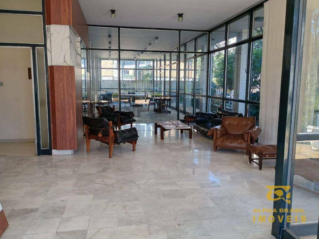 Apartamento à venda com 4 quartos, 347m² - Foto 2