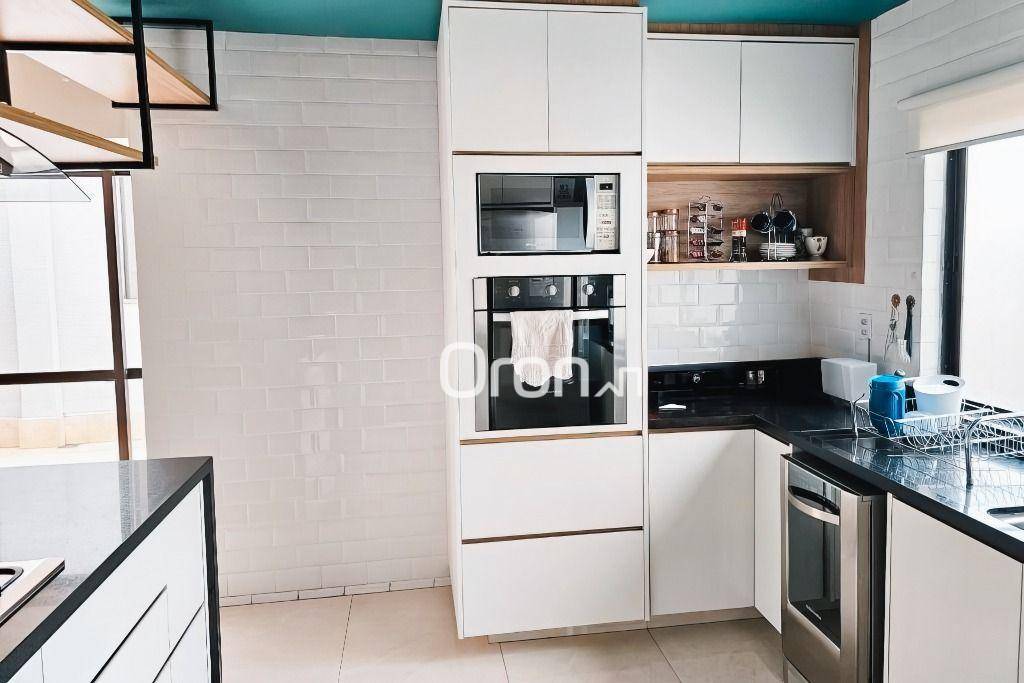 Cobertura à venda com 4 quartos, 228m² - Foto 4