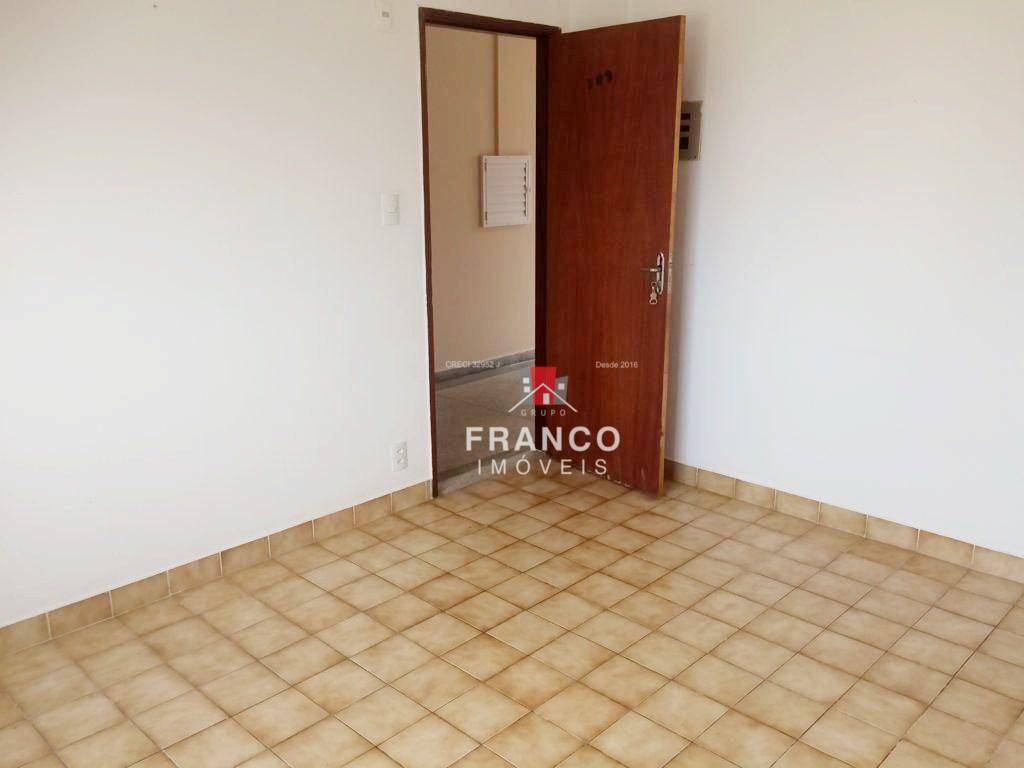 Apartamento à venda com 1 quarto, 43m² - Foto 3