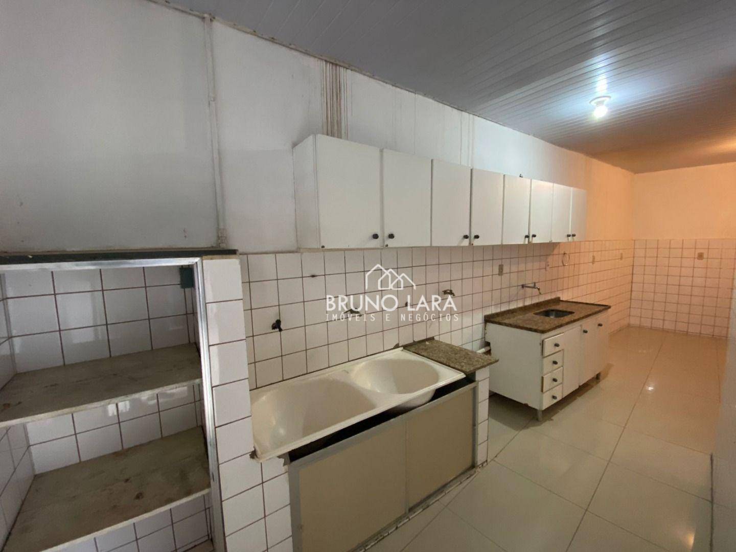 Casa para alugar com 5 quartos, 150m² - Foto 11