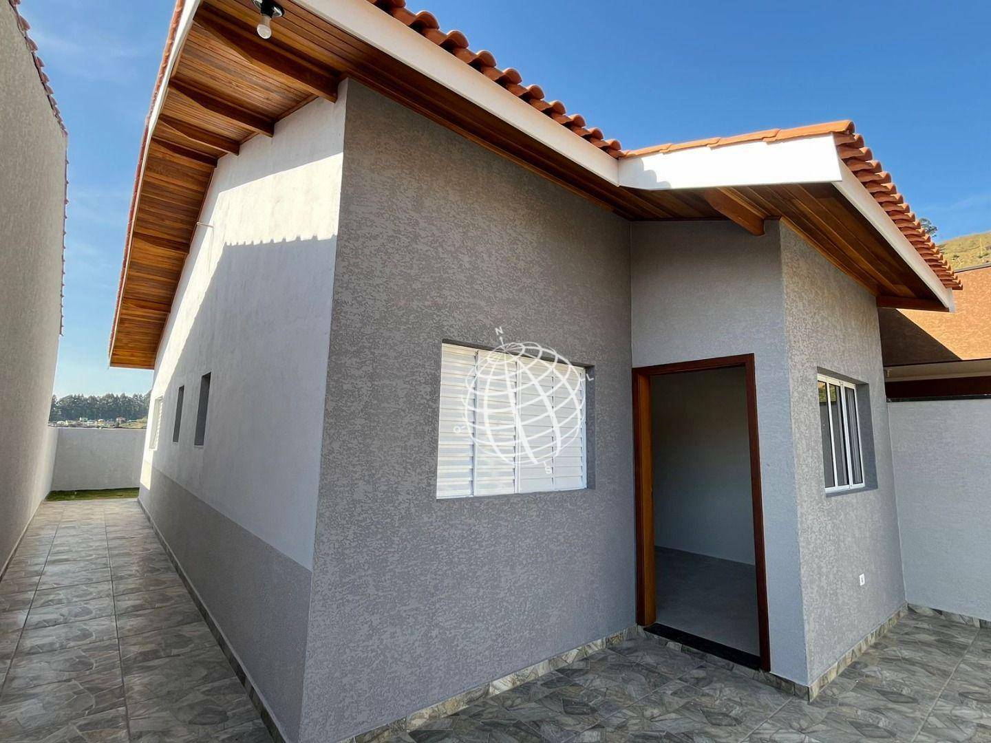 Casa à venda com 2 quartos, 60m² - Foto 4