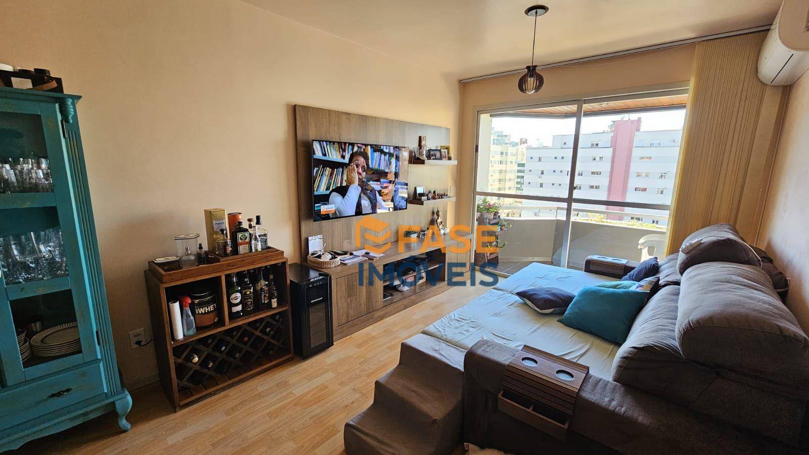 Apartamento à venda com 3 quartos, 85m² - Foto 3