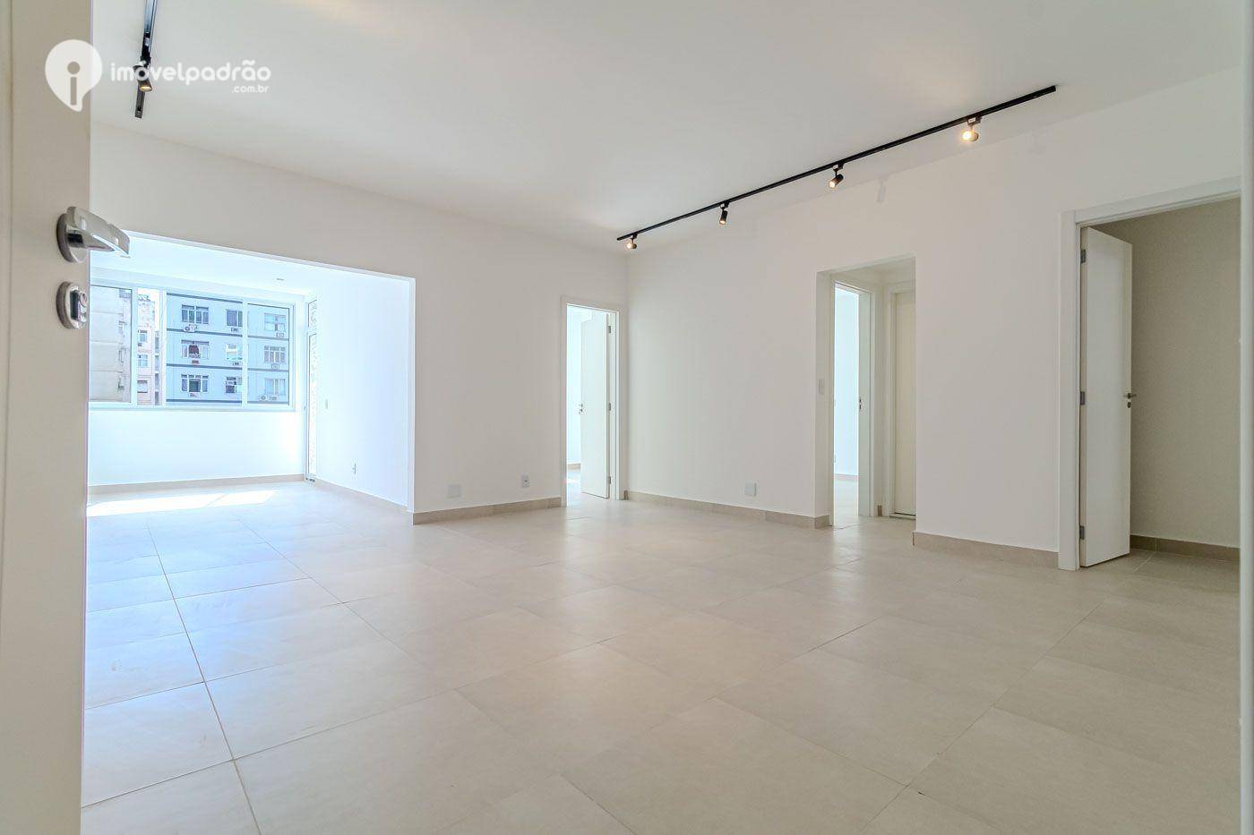 Apartamento à venda com 3 quartos, 135m² - Foto 10