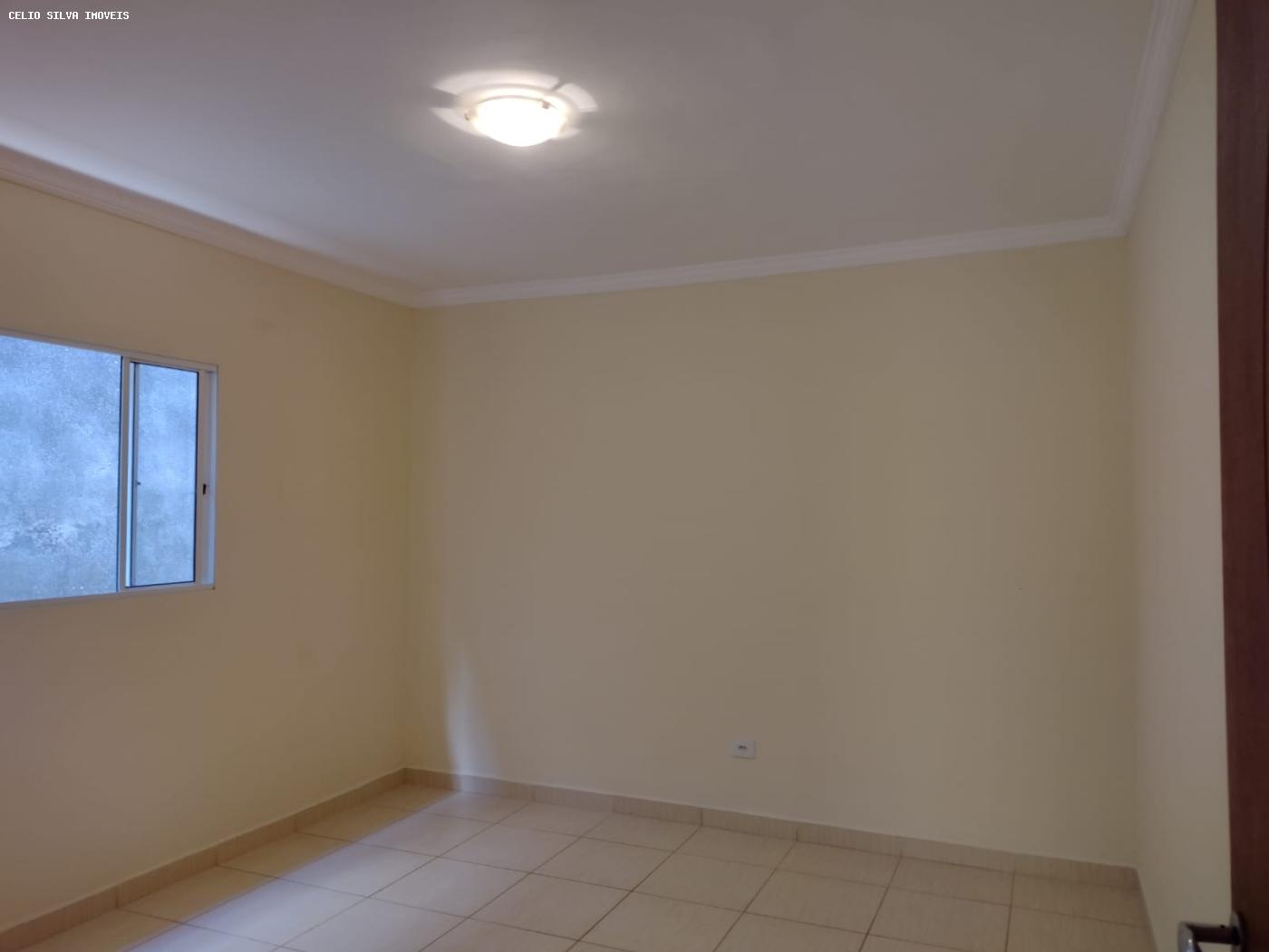 Casa à venda com 3 quartos, 178m² - Foto 2