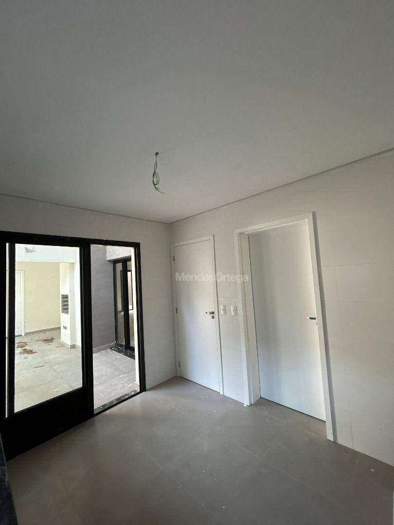 Apartamento à venda com 3 quartos, 177m² - Foto 11