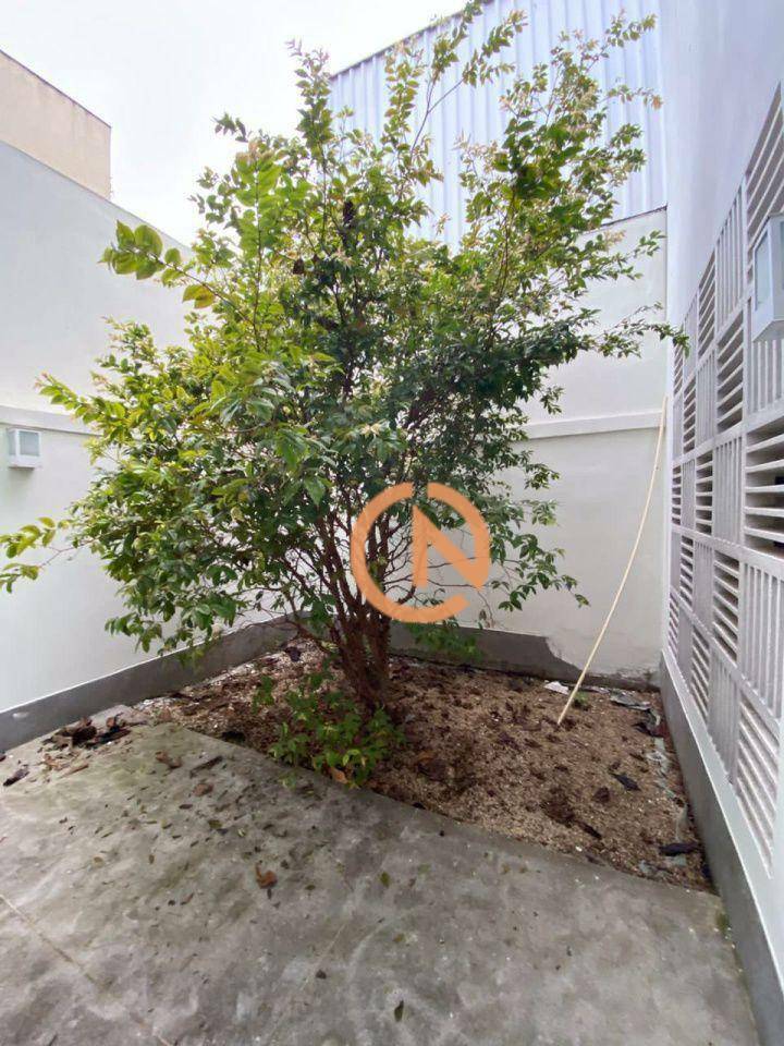 Sobrado à venda e aluguel com 3 quartos, 240m² - Foto 12