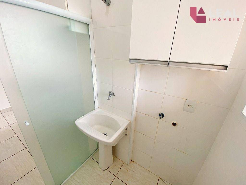 Apartamento para alugar com 2 quartos, 55m² - Foto 11