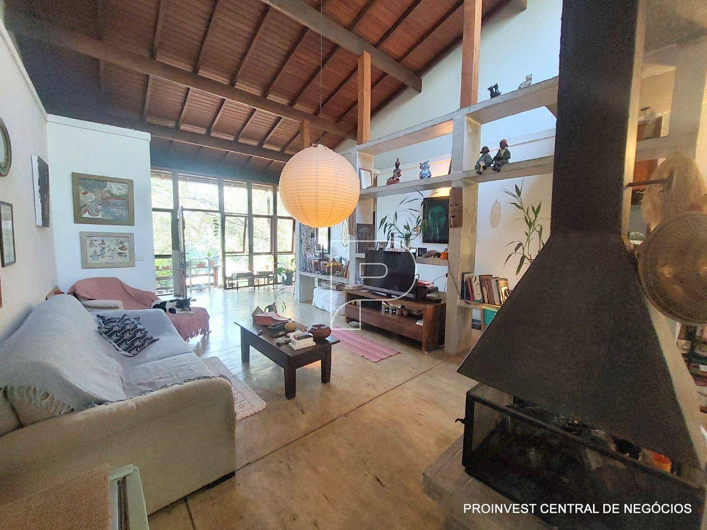 Casa de Condomínio à venda e aluguel com 3 quartos, 214m² - Foto 2