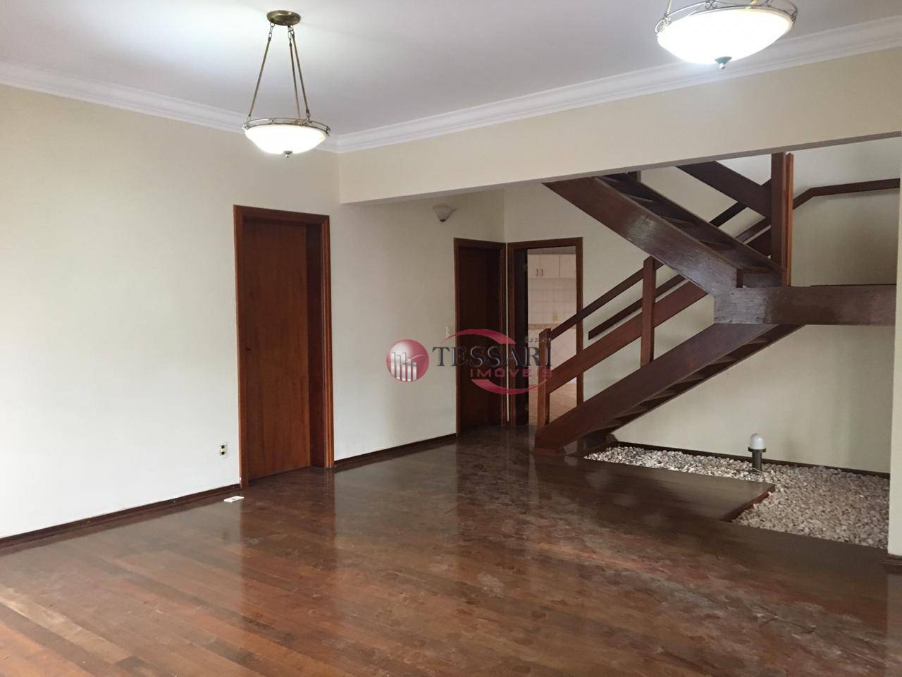 Casa à venda com 6 quartos, 400m² - Foto 3