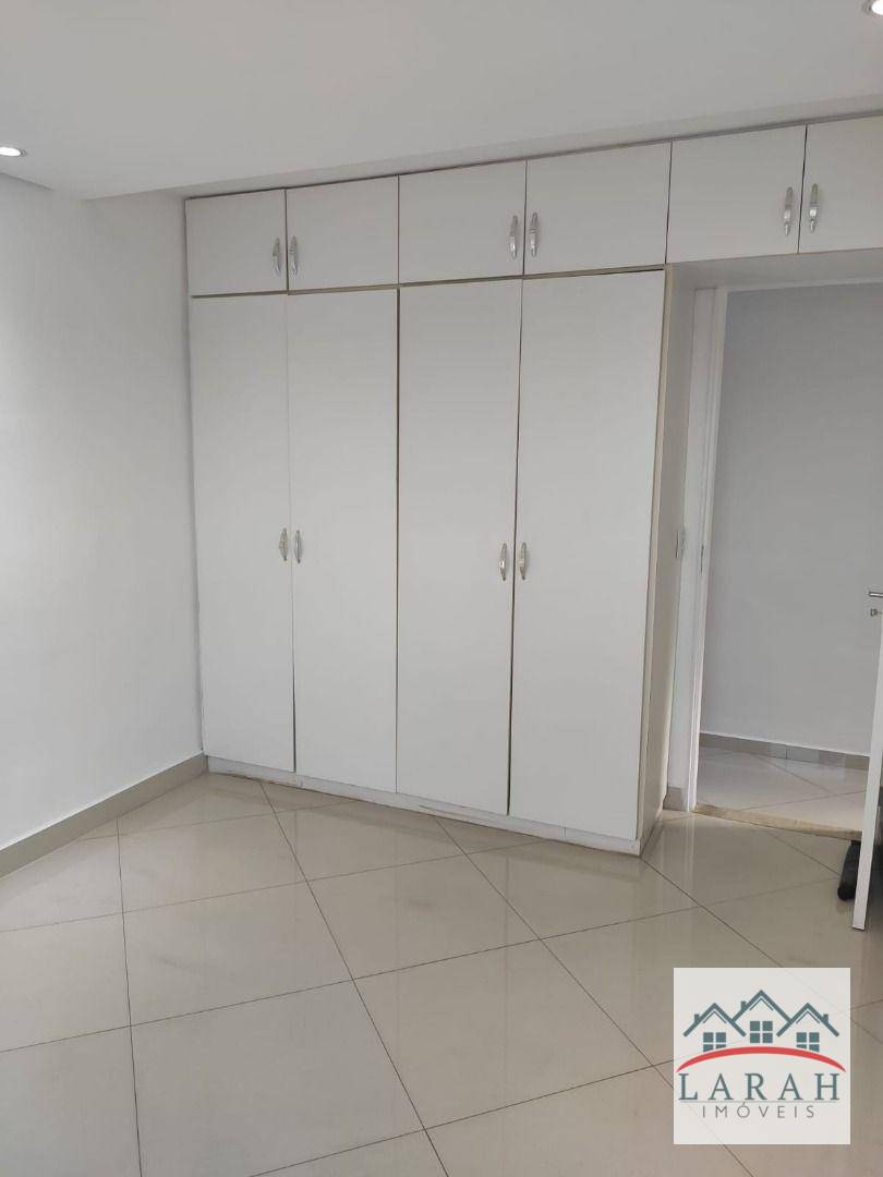 Apartamento à venda com 2 quartos, 67m² - Foto 3