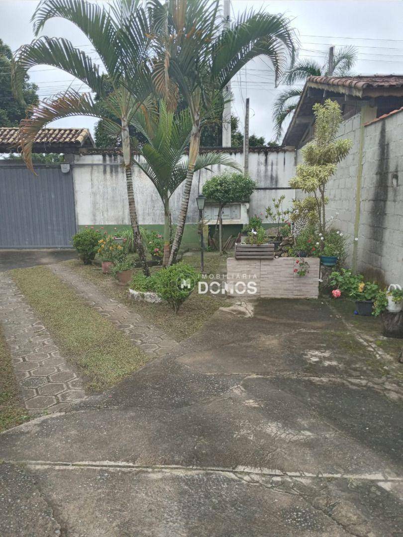 Chácara à venda com 4 quartos, 189m² - Foto 2