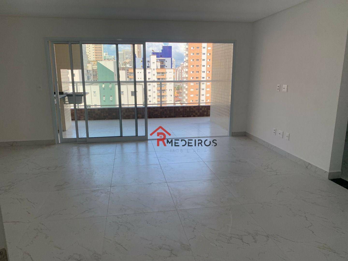 Apartamento à venda com 3 quartos, 147m² - Foto 2