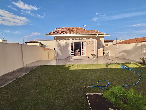 Casa à venda com 3 quartos, 270m² - Foto 1