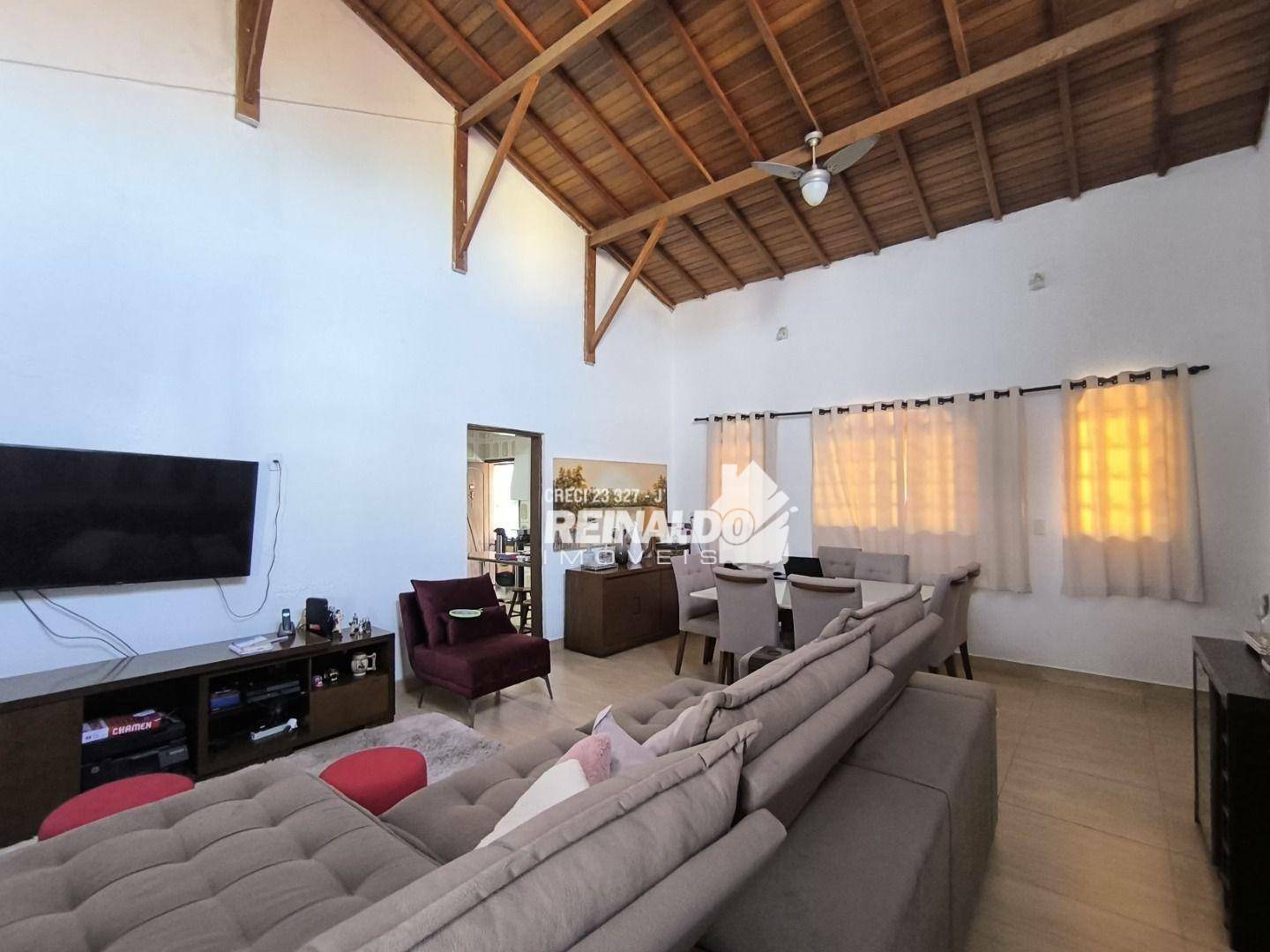 Casa à venda com 3 quartos, 216m² - Foto 14