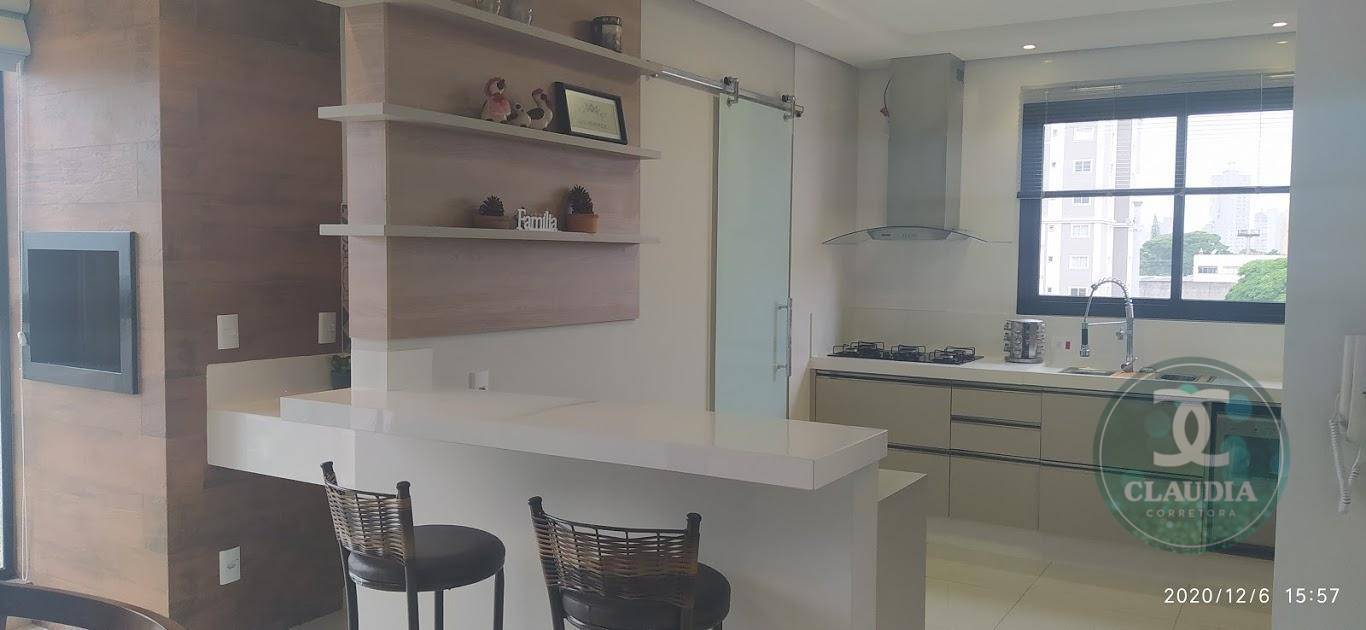 Apartamento à venda com 3 quartos, 225m² - Foto 8