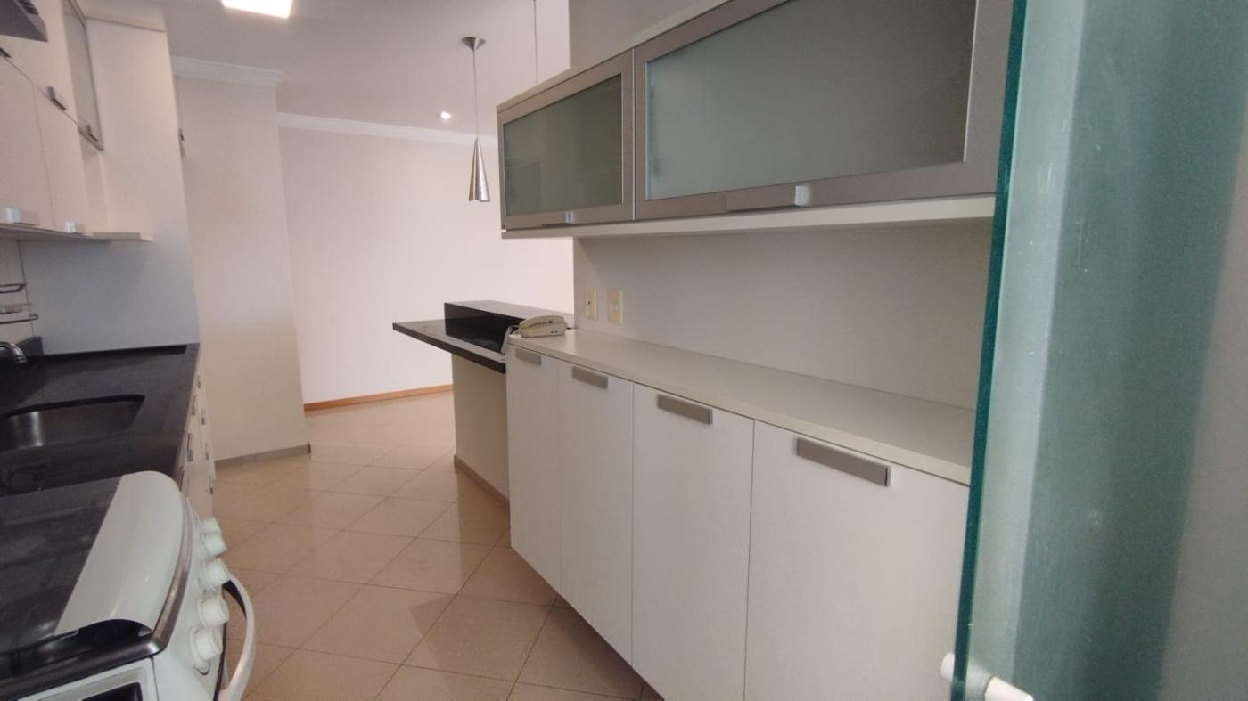 Apartamento para alugar com 2 quartos, 90m² - Foto 8