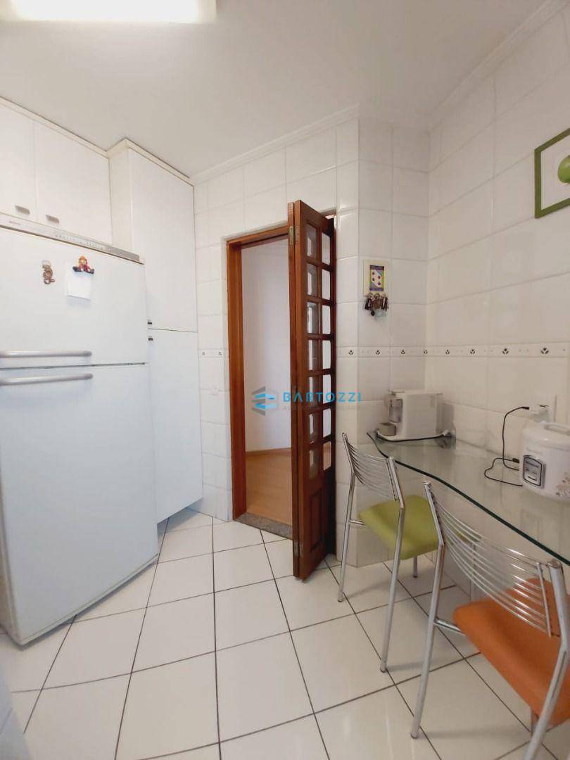 Apartamento à venda com 3 quartos, 60m² - Foto 8