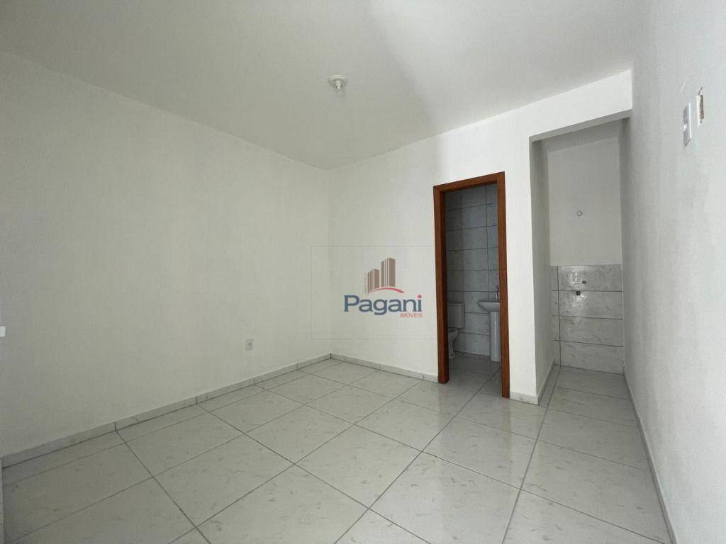 Casa para alugar com 1 quarto, 38m² - Foto 2