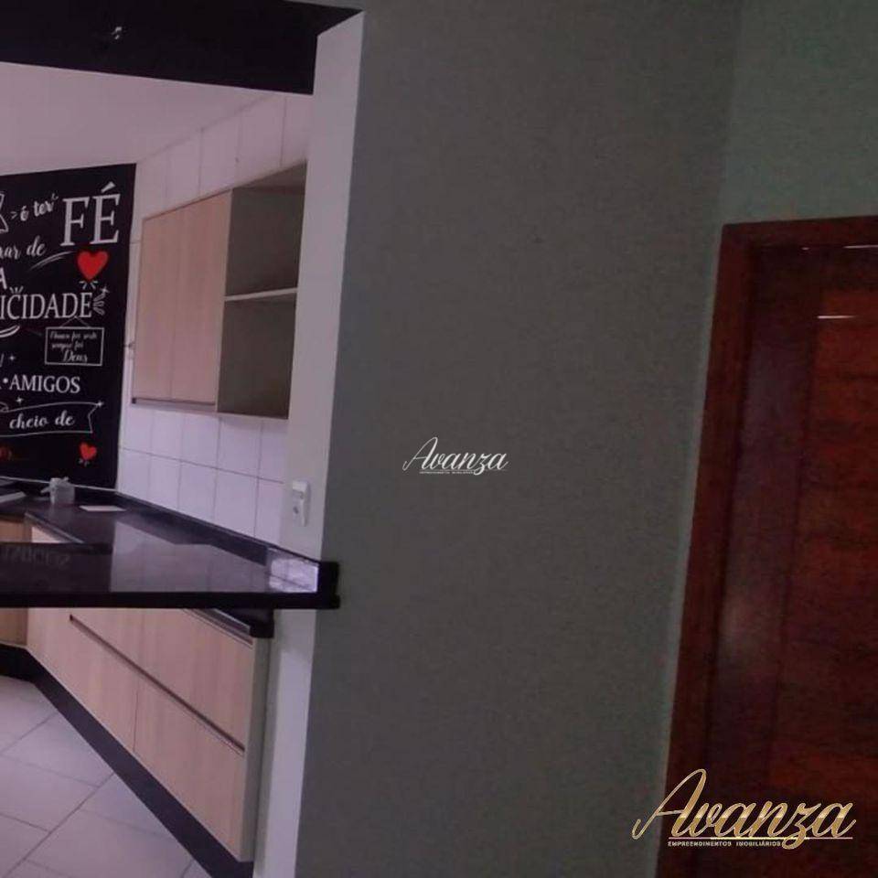 Casa à venda com 3 quartos, 168m² - Foto 11