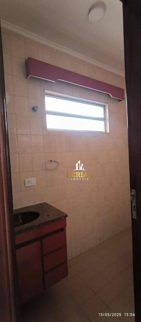 Casa para alugar com 4 quartos, 290m² - Foto 35