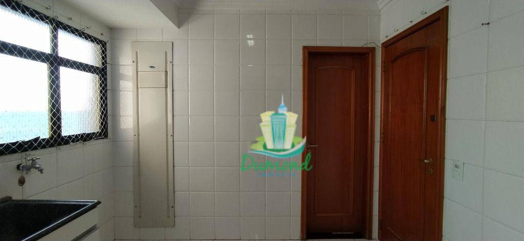 Apartamento para alugar com 4 quartos, 157m² - Foto 17
