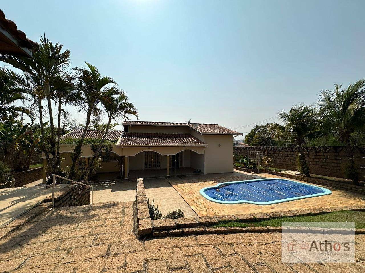 Chácara, 3 quartos, 1022 m² - Foto 1