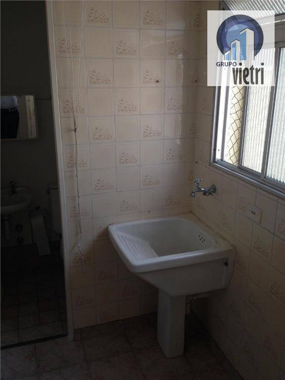 Apartamento à venda com 3 quartos, 75m² - Foto 4