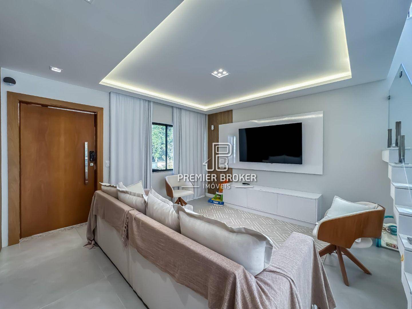 Casa de Condomínio à venda com 4 quartos, 204m² - Foto 2