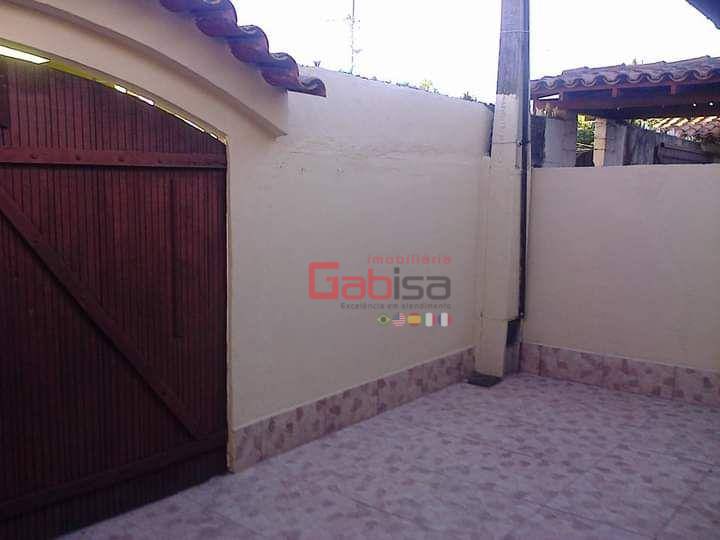 Casa à venda com 2 quartos, 300m² - Foto 2