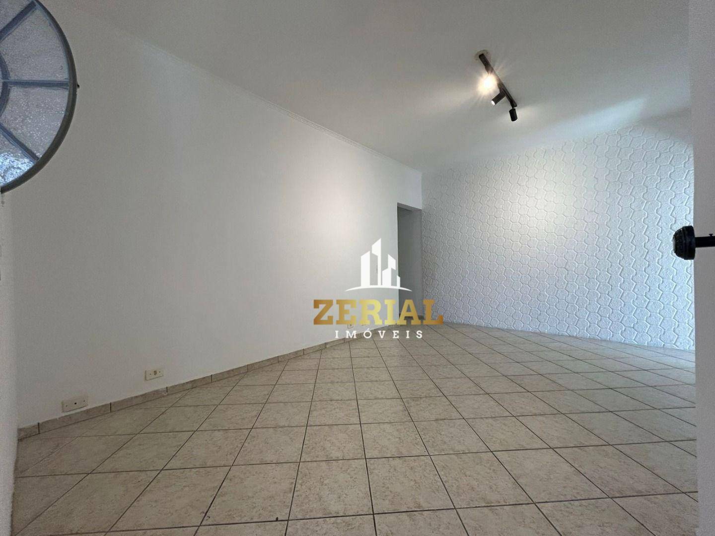 Casa para alugar com 2 quartos, 150m² - Foto 2