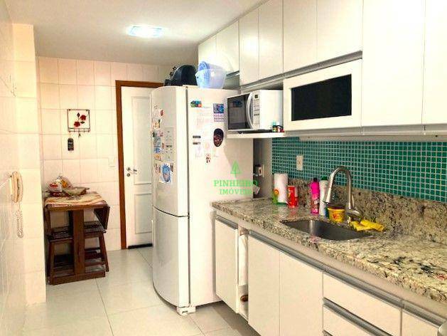 Apartamento à venda com 3 quartos, 115m² - Foto 2