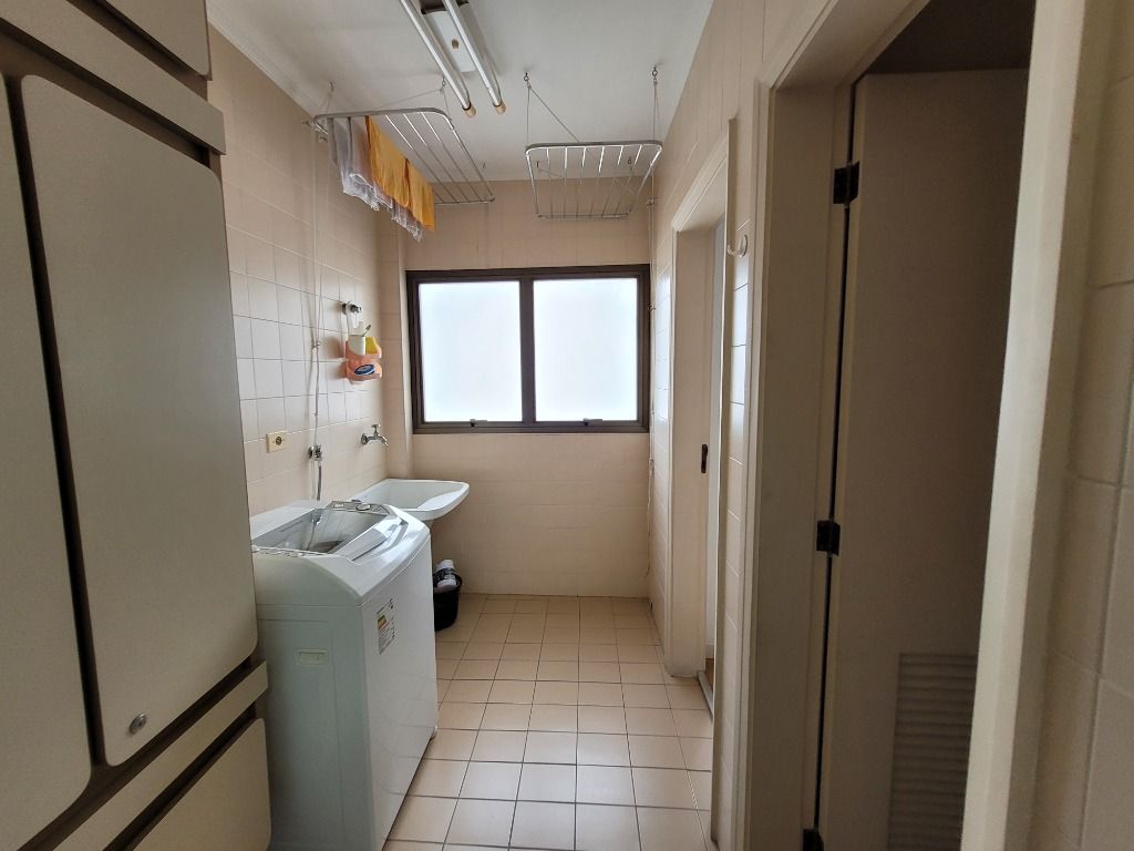 Apartamento à venda com 3 quartos, 140m² - Foto 18