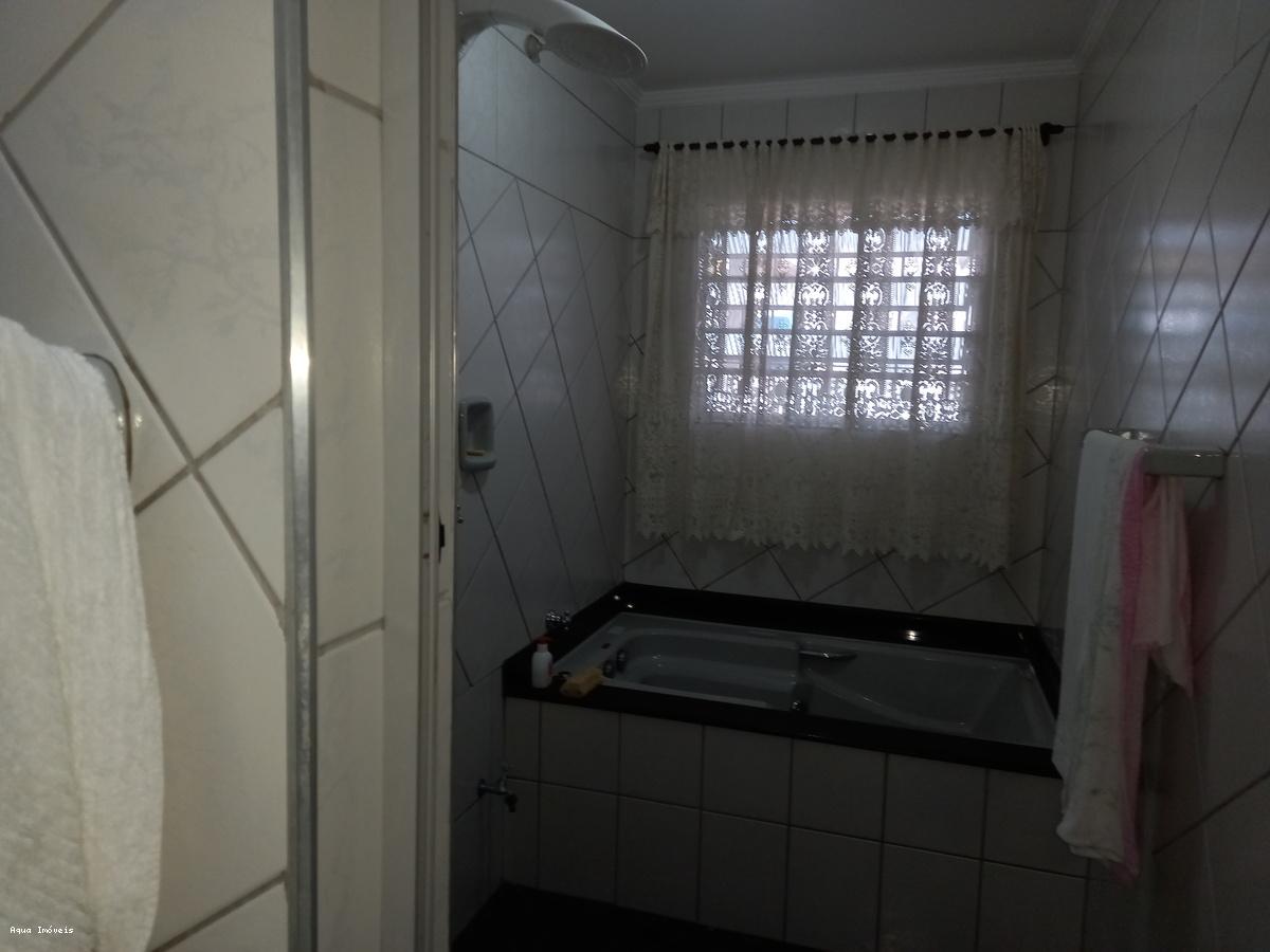 Casa à venda com 4 quartos, 250m² - Foto 14