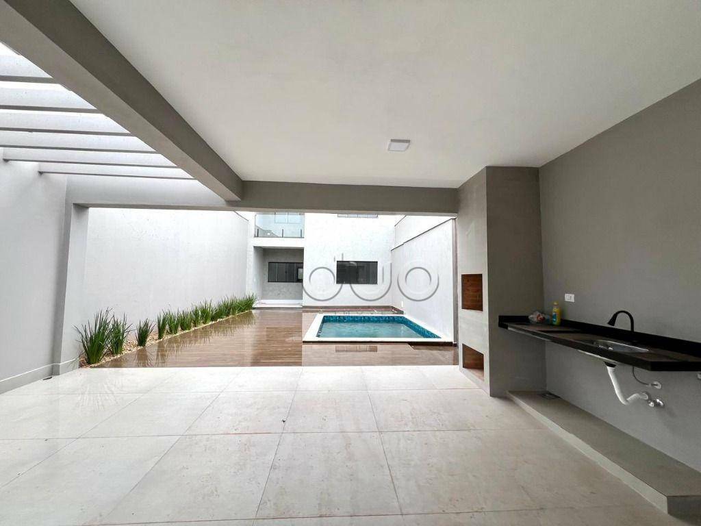 Casa à venda com 3 quartos, 157m² - Foto 2