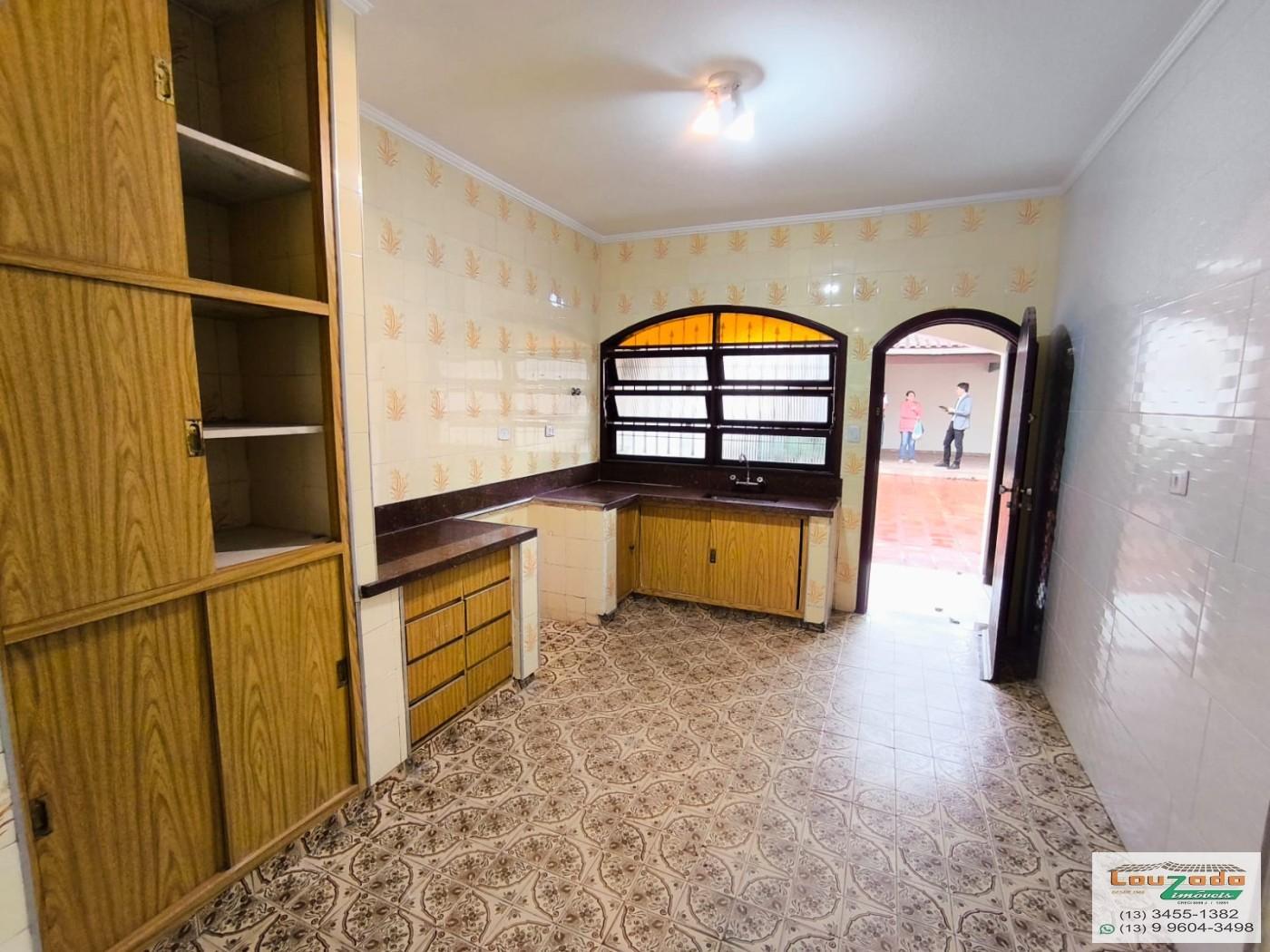 Casa para alugar com 2 quartos, 360m² - Foto 10