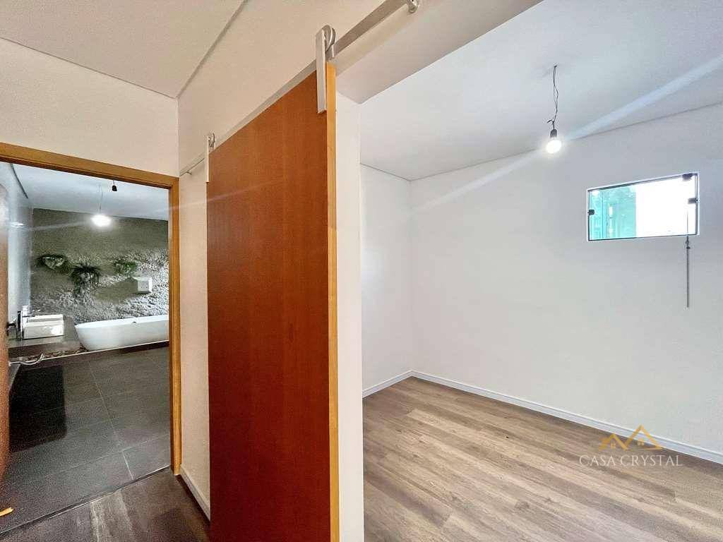 Casa de Condomínio à venda com 4 quartos, 400m² - Foto 36